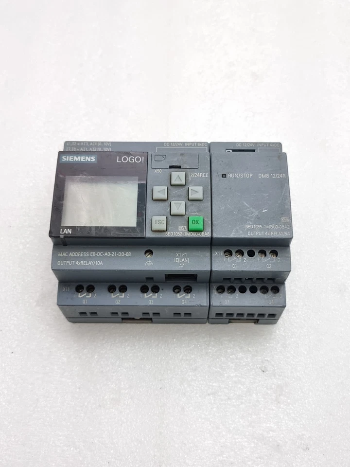 SIEMENS 6ED1052-1MD00-0BA8 LOGO 12/24RCE WITH 6ED1055-1MB00-0BA2 MODULE 12/24VDC